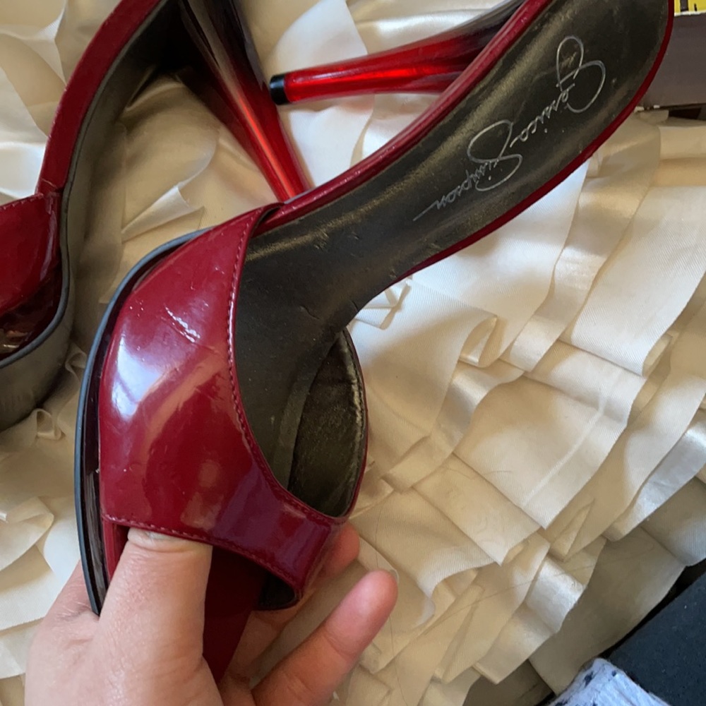 Red Pumps - image 5